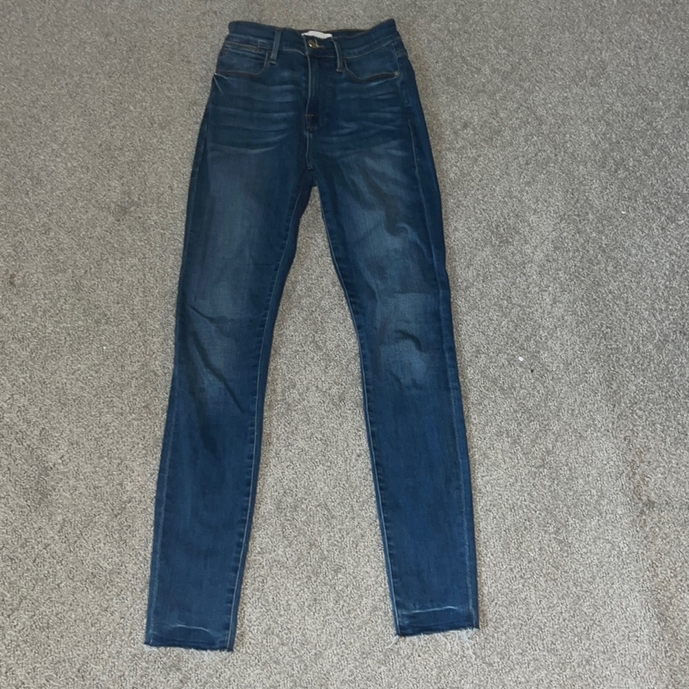 Frame blue jeans